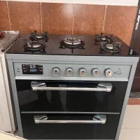 اجاق گاز در حد نو شیشه ای