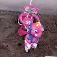کالسکه و صندلی ماشین و سه چرخه