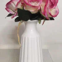 گلدان سرامیکی همراه گل رز مصنوعی