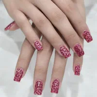 کاشت و خدمات ناخن