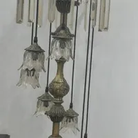 آباژور لاله واژگون و ساعت ایستاده