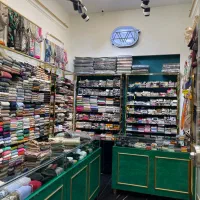 استخدام همکار (فروشنده) خانم برای شال و روسری