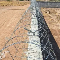 اجرای فنس کشی و سیم خاردار