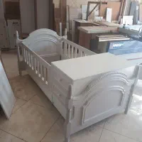 تخت و کمد کودک