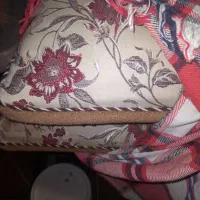 پشتی کرمی