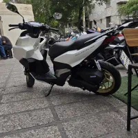 کیلیک ۱۶۰ بدون نقطه لاستیک ۱۰۰ بیمه تخت ۱ سال