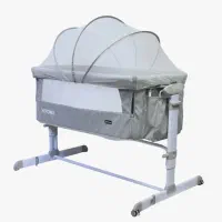 تخت کنار مادر