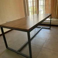 میز کنفرانس