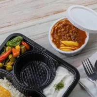 پخت غذای خانگی برای شرکت ها و مجموعه ها درقشم