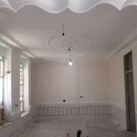 نقاشی ساختمان باطرح کاغذ دیواری، رنگ آمیزی ساختمان