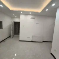 مغازه بر اصلی میدان کاج کلید نخورده