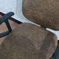 دو عدد صندلی چرم