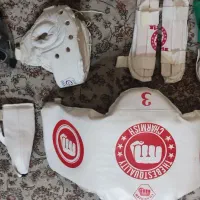 کلاه وهوگو و محافظ