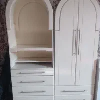 کمد لباس و کتابخانه و میز تحریر