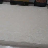 تخت خواب دو نفره فلزی در حد نو