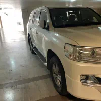 منشی و بازاریاب خانوم