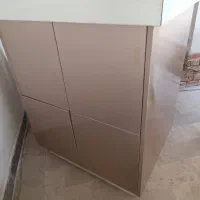 کابینت یا کانتر طبقه دار هایگلاس