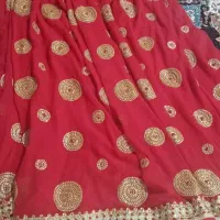 لباس سنتی قرمز