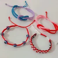 دستبند نخی و منجوقی