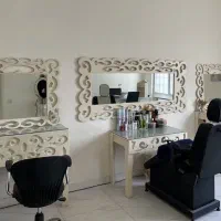 میز وآینه