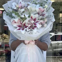 دسته گل خاص و زیبا لیلیوم کد ۱۳۶۰ گلاریس