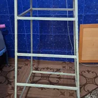 چهار پایه آهنی
