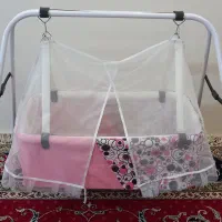 گهواره تاشو نوزاد