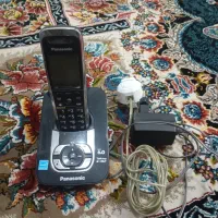 سه تلفن سالم است دوتاش بیسم است