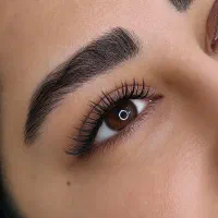 انجام خدمات اکستنشن مژه با تخفیف ویژه