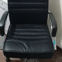 صندلی اداری درحدنو