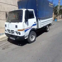 نیسان خاور وانت