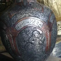 گلدان بلونی قلم زنی امضا دار