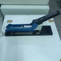 دستگاه منگنه اسکروبا آلمانی فنرزن گرد سیمی کن کتاب