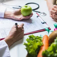 مرکز طب سوزنی دکترشریفی(حجامت فصد خون بادکش زالو)