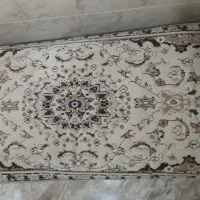 یک عدد پشتی رنگ کرمی