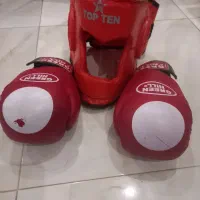 کلاه و دستکش بوکس