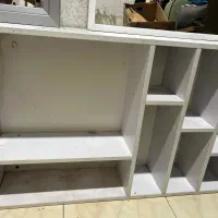 استند و شلف دیواری ناخن و آرایشی
