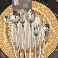 سرویس قاشق چنگال ۲۴ نفره