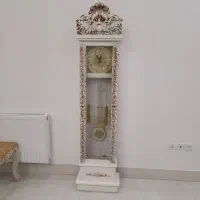 ساعت کنار مبلی