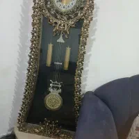 برنز ایستاده ساعت