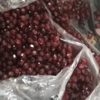 تعداد زیادی سنگ ومنجوق ونخ