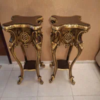 میز کنار سالنی کلاسیک