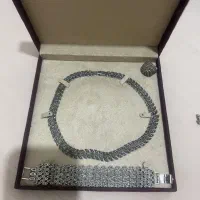 گردنبند ودستبند سیاه قلم گرمی ۶۵۰مقطوع