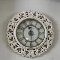 ساعت دیواری کاملا سالم و شیک