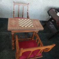 میز صندلی تخته نرد و شطرنج