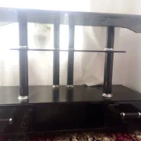 میز تلویزیون سبک و خوش قیافه