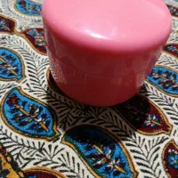 ماسک کرم زیبایی نوشین