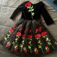 لباس گل رز