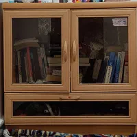 کتابخانه . میز آرایش. آیینه