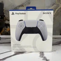 دسته سفید کنسول PS5 ( پلمپ اصلی )